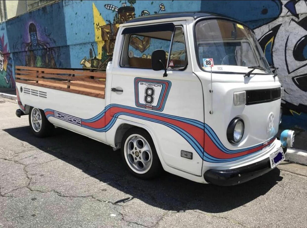 Le Volkswagen Combi revisité... par Porsche ! | Be happy. Be Combi