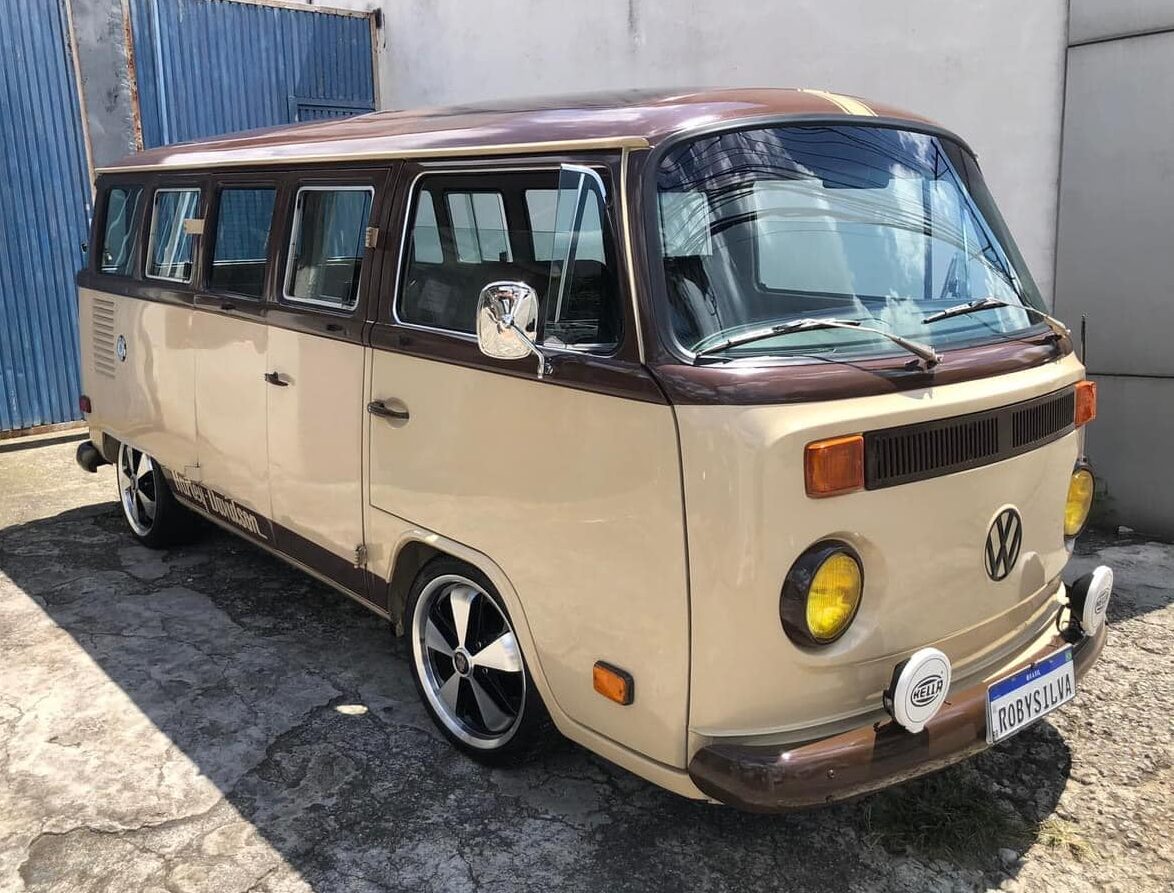 VW T2 deluxe | beige/brown | 1600cc - Kombi Kings